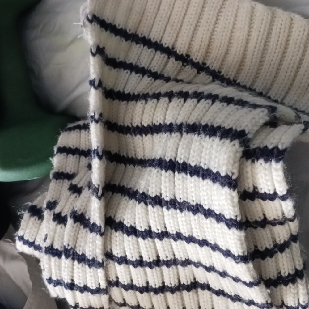 Loft winter scarf